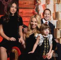 Емилия показа доведената си дъщеря