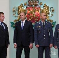 Радев повиши генерал Явор Матеев за длъжността командир на 