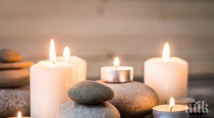 новата година бели свещи метални сувенири носят хармония дома