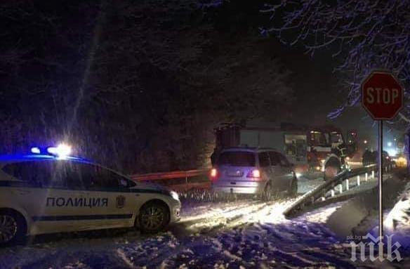 Шофьорка размаза паркирани коли пред във Враца, прилошало й 