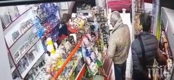 Крадци на луканки в Бургас бяха изобличени в социалните мрежи
