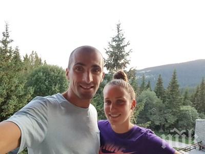 ТРЕПЕТИ НА ЛЮБОВТА: Най-добрият ни спортист за 2019 г. излиза с 11 години по-млада колежка