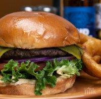 Бургер за 20 евро стана хит в Амстердам