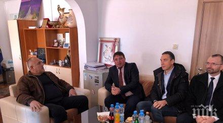 първо пик премиерът борисов турско кафе община руен похвали карадайъ обяви новина прохода айтос провадия кметът оплака апи обновена снимки