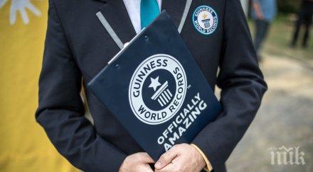 рекорд младата баба света годишна румънка