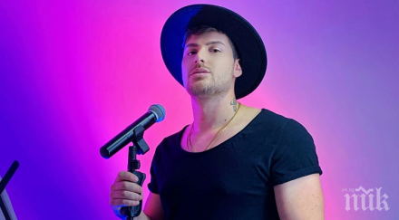 гореща тенисистка лети маями заради дани левън