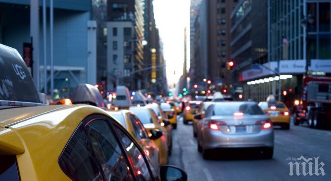 КОЛОСАЛНО: Руснаците търкалят над 60 милиона коли