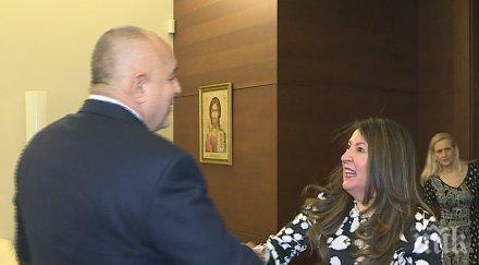 премиерът бойко борисов срещна посланика сащ херо мустафа тръмп изпрати специална коледна картичка снимки
