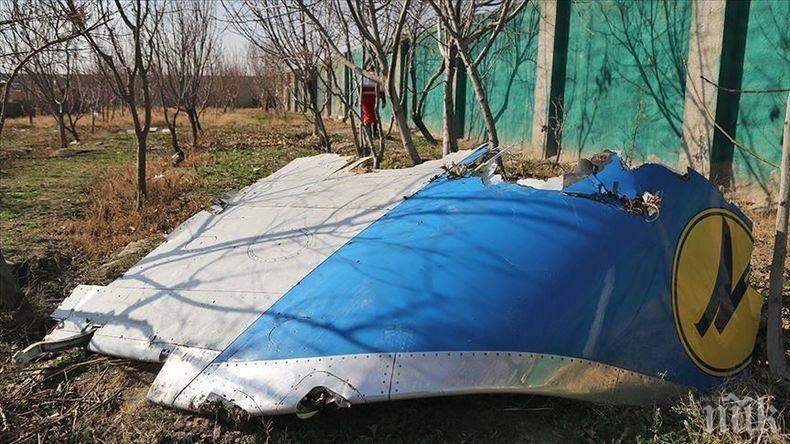 Намериха черните кутии на украинския самолет в Иран
