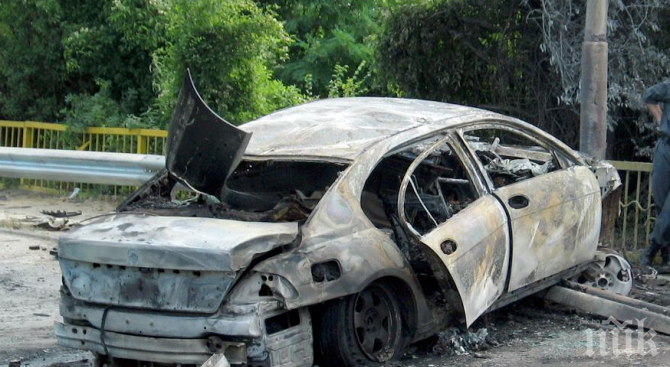 Кола се запали в движение в Бургас