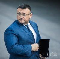 Грозен фейк с министър Младен Маринов, фалшива страница във фейсбук създава истерии за акции (СНИМКИ)