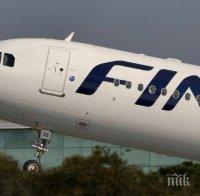 Инцидент: Във Финландия член на екипаж падна от самолет и получи наранявания