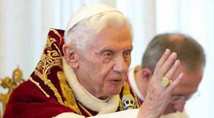 папа бенедикт xvi написа книга