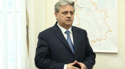 шефът сръбското задържан подкуп