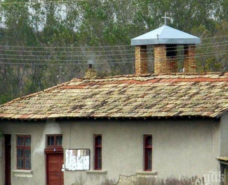 Християни и мюсюлмани се обединиха около градеж на черква