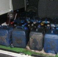 Източиха 900 литра нафта от два камиона
