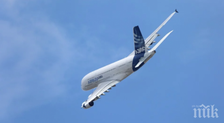 самолет еърбъс а380 кацна извънредно истанбул