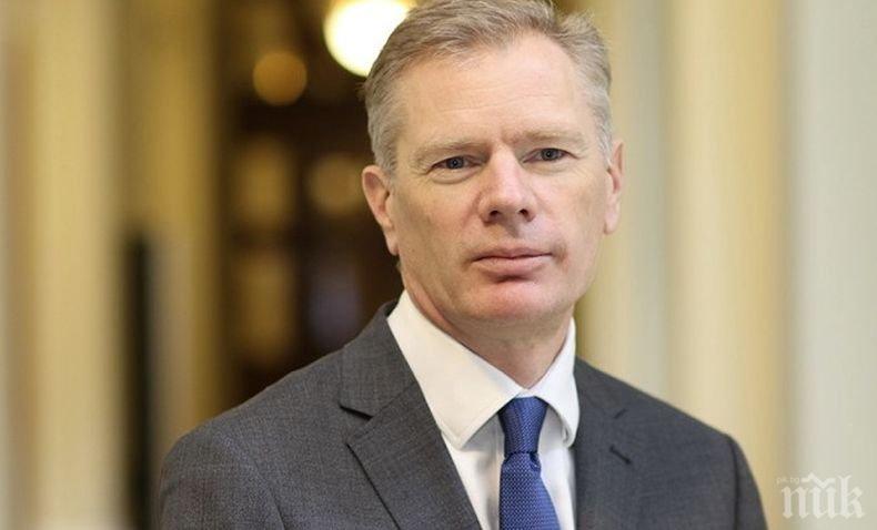 Британският посланик се връща в Иран