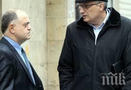 телякът костов генерал гном заляга храстите дома борисов после иска сваля