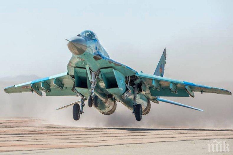 Вижте слонската разходка на изтребителите МиГ-29 (СНИМКА)