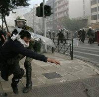 Масови мелета в Атина