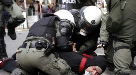 гръцката полиция разби две големи престъпни групи