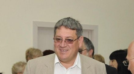 герб обвини съпартиец некадърност