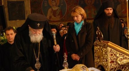 фандъкова патриарх максим беше достоен водач църквата