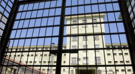 отказват пуснат затворник самоубиец сключил споразумение