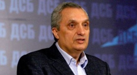 костов нападна герб сте толкова умни нищо правите