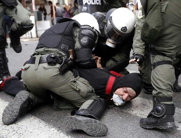 Гръцката полиция разби две големи престъпни групи