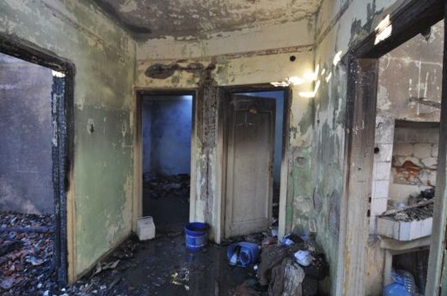 Клошари изгориха военното интенданство в Хасково