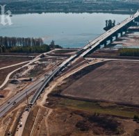 Скандал! Свръхмодерната и скъпа жп линия на 