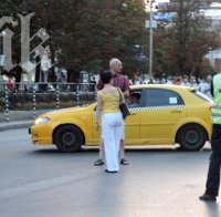 Само в ПИК! Шофьорка блъсна протестираща на Орлов мост