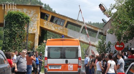 надежда остават метра затрупаните миньори