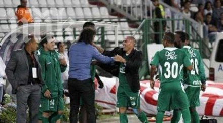 колумбийският роберто карлос вкара метра видео