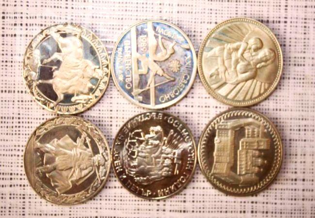 Полицаи откриха 207 броя старинни монети в кола край Разлог