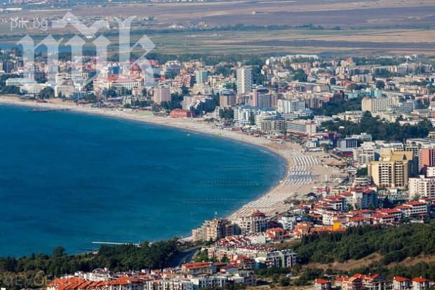 Полицейска хайка в Слънчев бряг! 12 арестувани за кражби и продажба на дрога