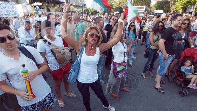 Пловдивчани пак протестират срещу Орешарски, идват в София в сряда