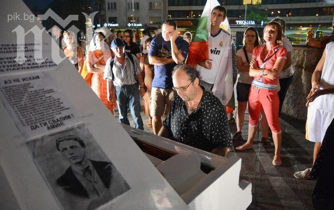 48-ят ДАНСwithme приключва с музика около белия роял