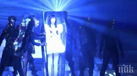 сбогуване модата аплодират жан пол готие последнотo ревю