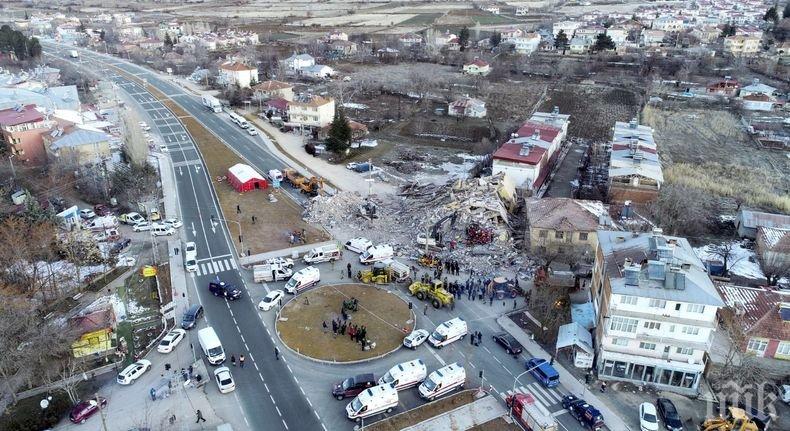 Ужасът расте: Най-малко 22 жертви и над 1 030 ранени след земетресението в Източна Турция