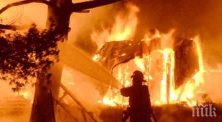 огън погълна каравана созопол