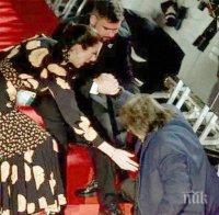 Ал Пачино падна на червения килим в Лондон 