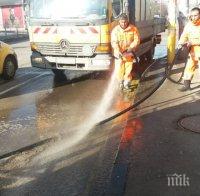 Столична община отново започна миене на улици и булеварди