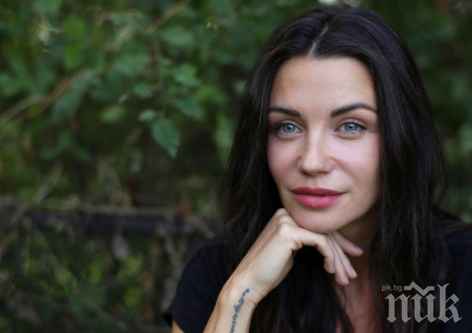 Диляна Попова залитна по индийски гуру