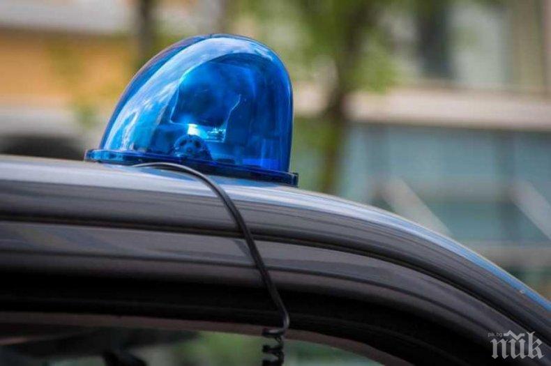 Млад мъж се простреля в устата от любов