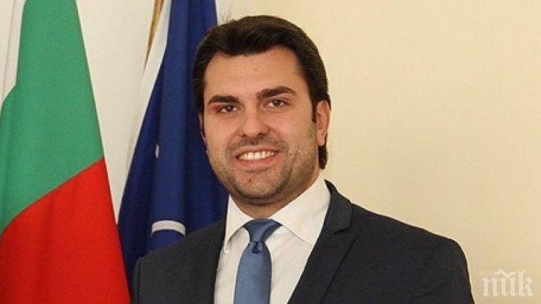 Българин става част от екипа на канадски сенатор