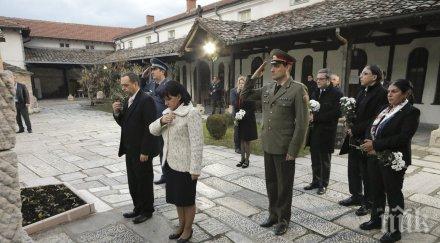 цвета караянчева водената нея делегация поклониха гроба гоце делчев скопие