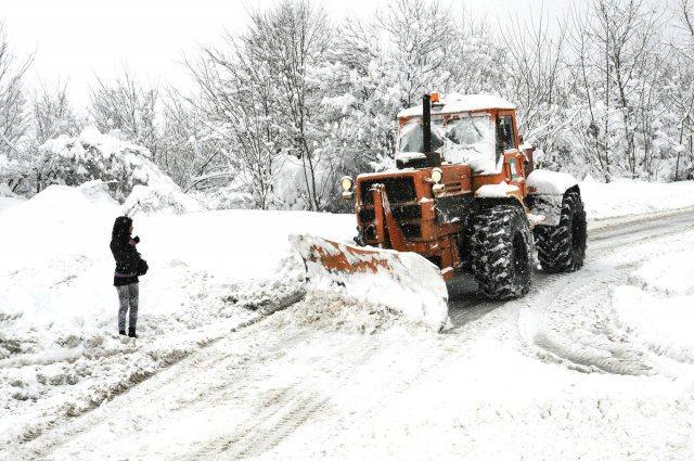 Глобяват фирмата за зимно поддържане в Девин 